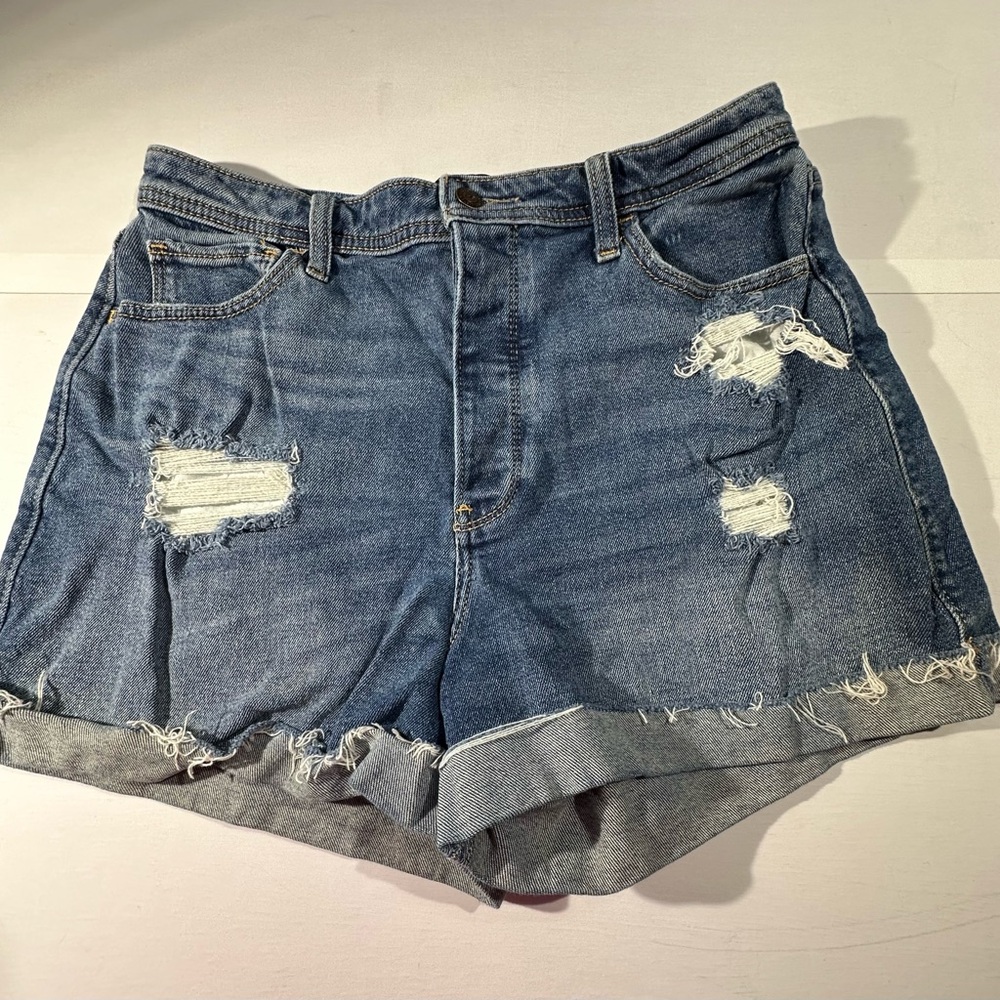 Hollister women’s‎ size 31 cut off curvy ultra, high-rise shorts, butterfly,